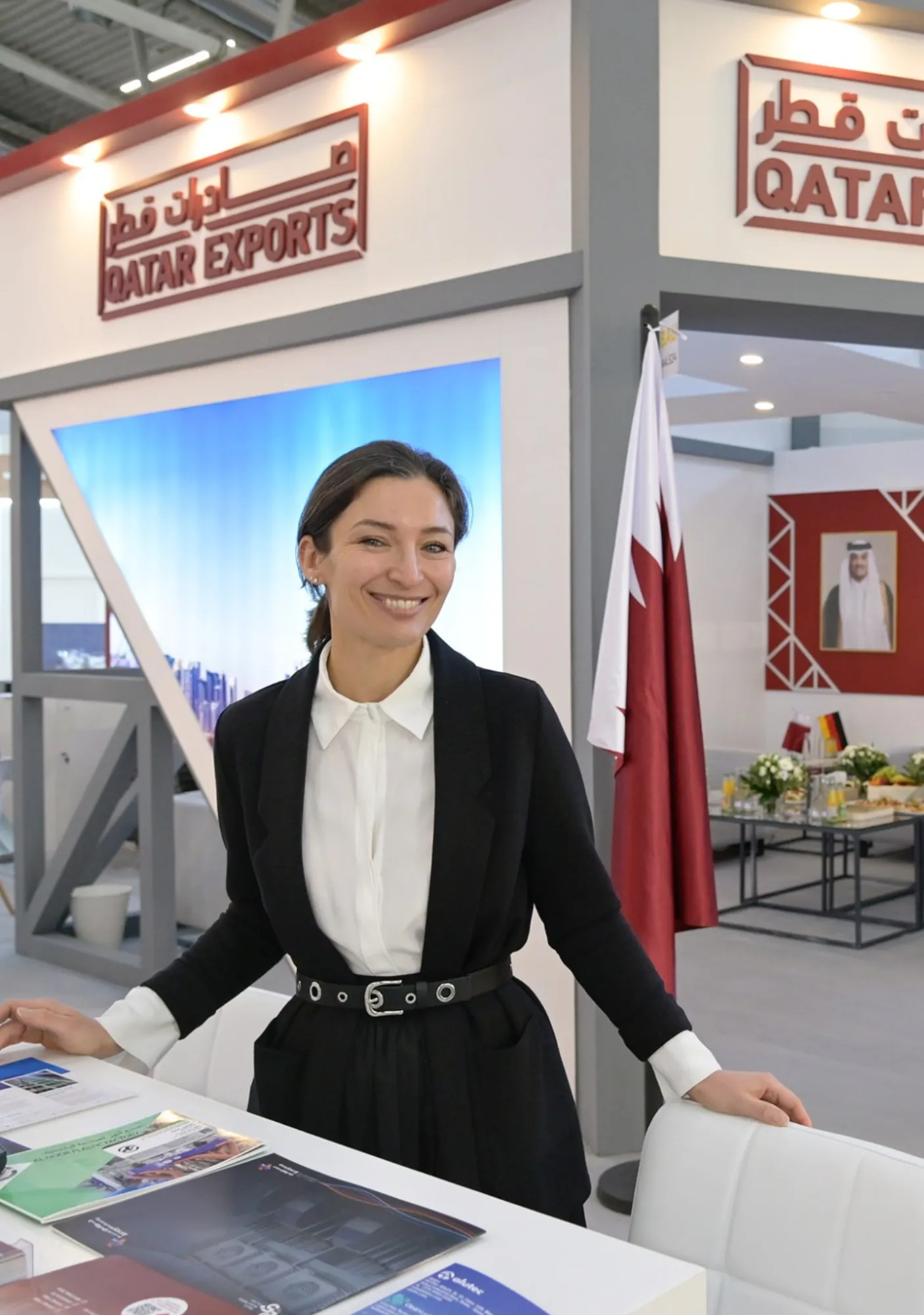 Jana Hostess