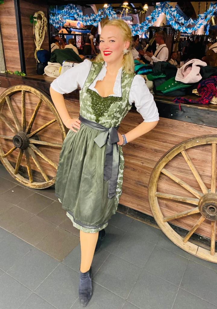 Natallia Hostess
