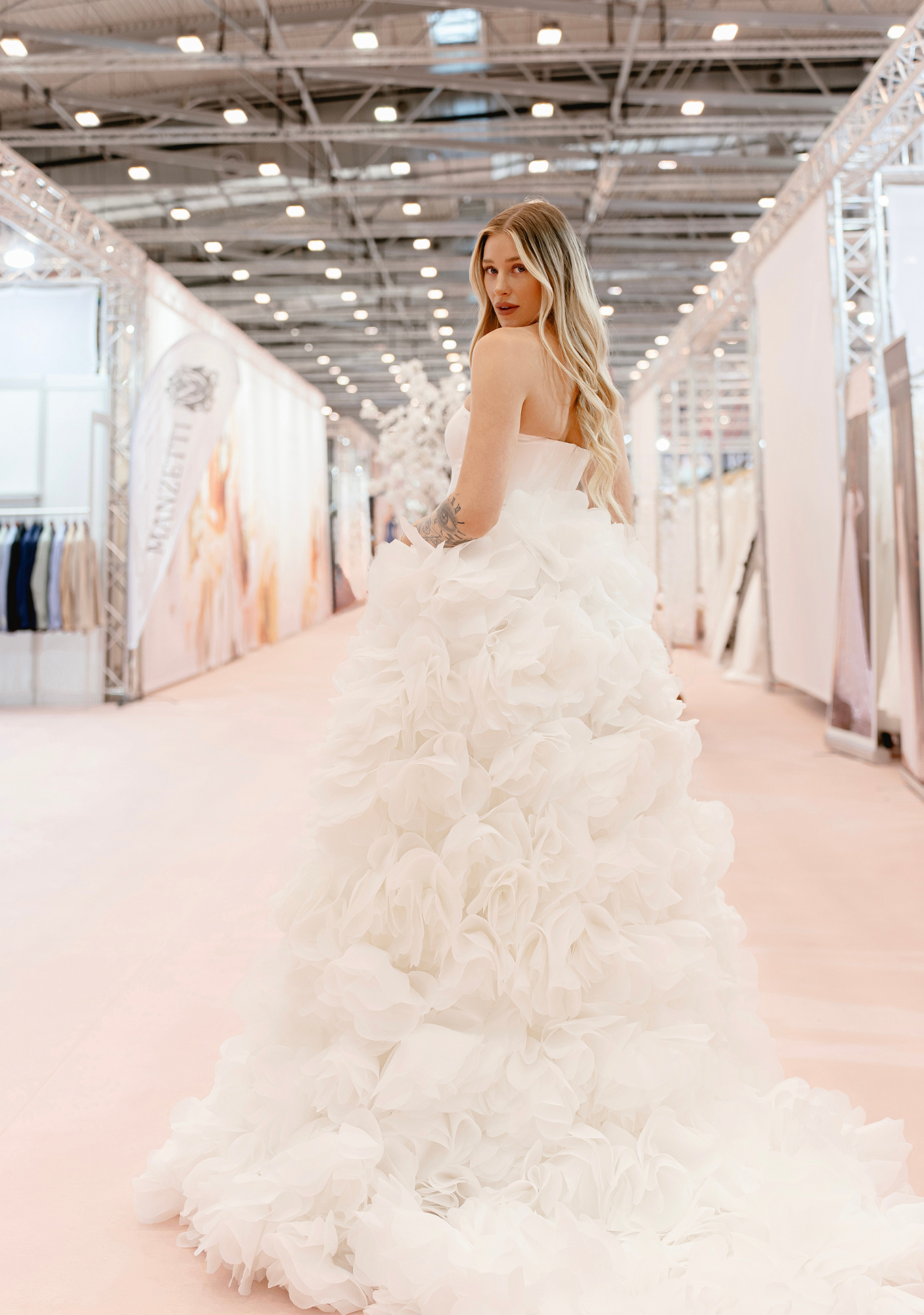 Hostess Hochzeitskleid