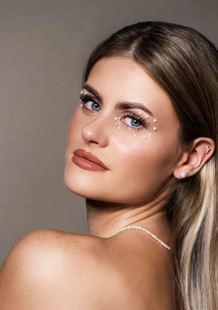 Model Eye Makeup