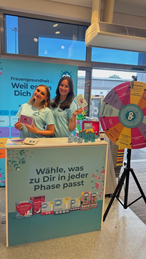 Promoter:in der Lunéve Agency bei einer Promotion