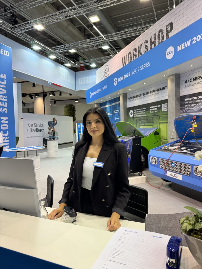 Messehostess der Lunéve Agency im Einsatz