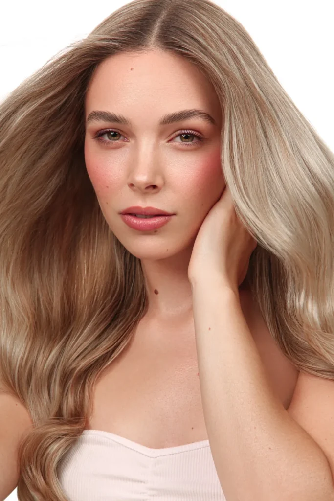 Model beim Beauty-Shooting – Lunéve Agency