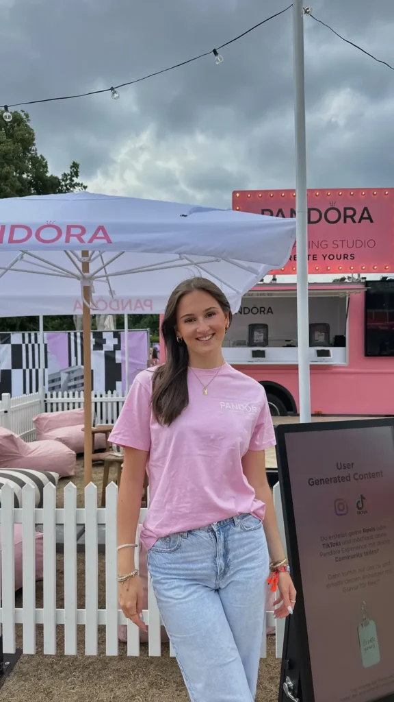 Brand Ambassador at a brand experience – Lunéve Agency